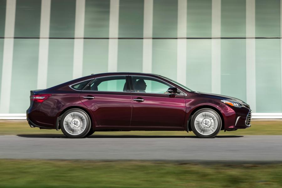  Toyota Avalon 2016 года  (фото 7 из 21)